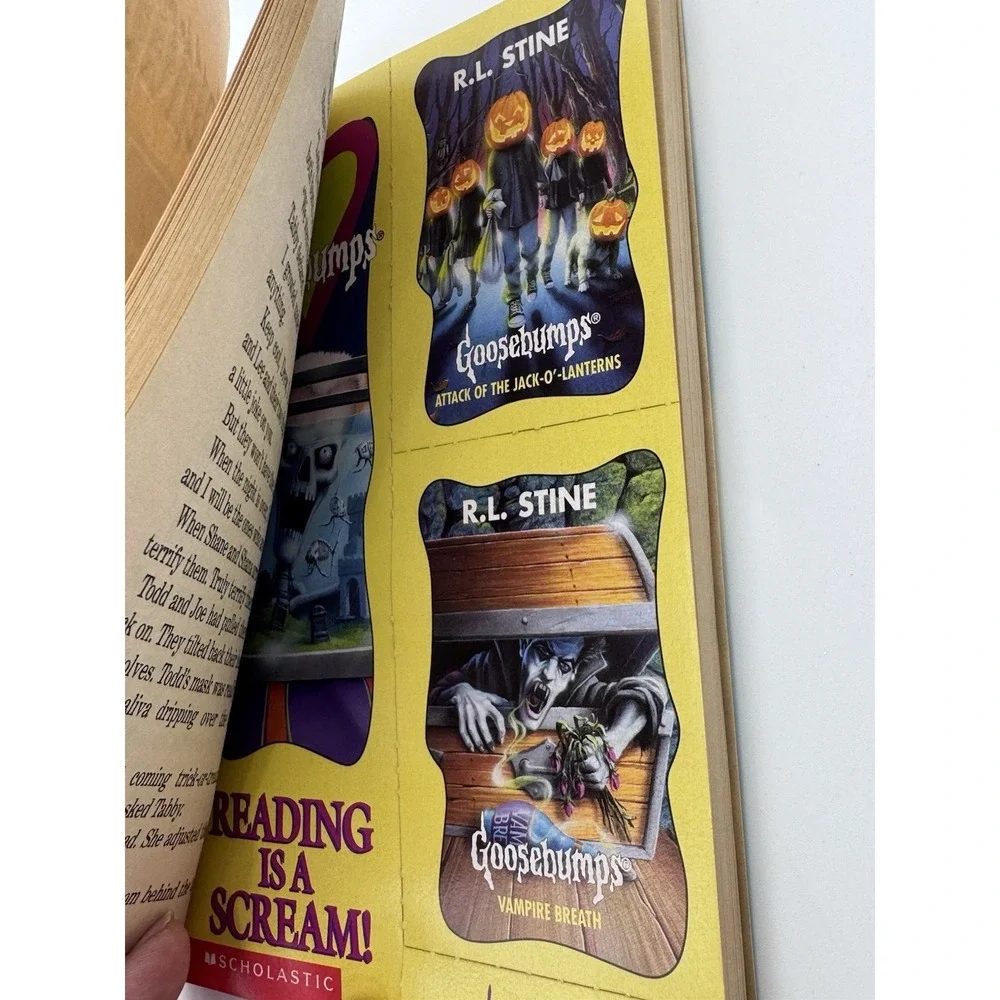 1st Print GOOSEBUMPS #48 Attack of the Jack o'Lanterns w/ Trading Cards RL Stine